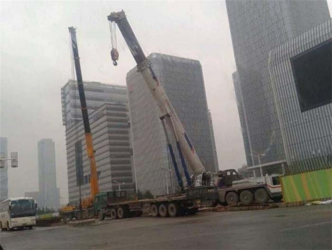 南充市25吨吊车能吊多重设备？
